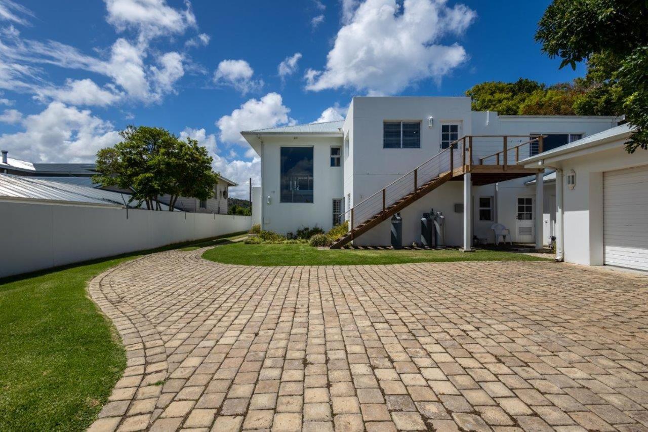 Villa In